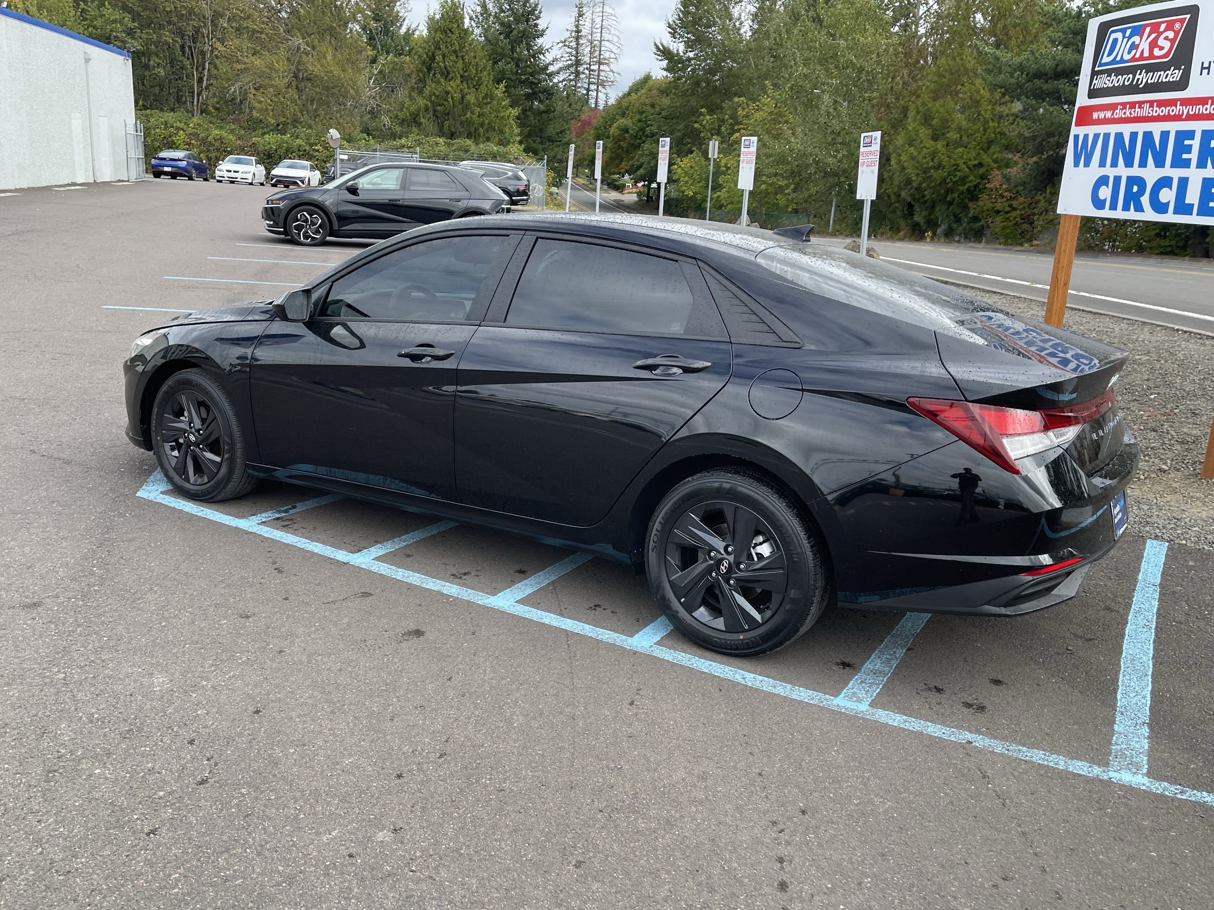 Certified 2023 Hyundai Elantra SEL w/ Cargo Package FWD image 3