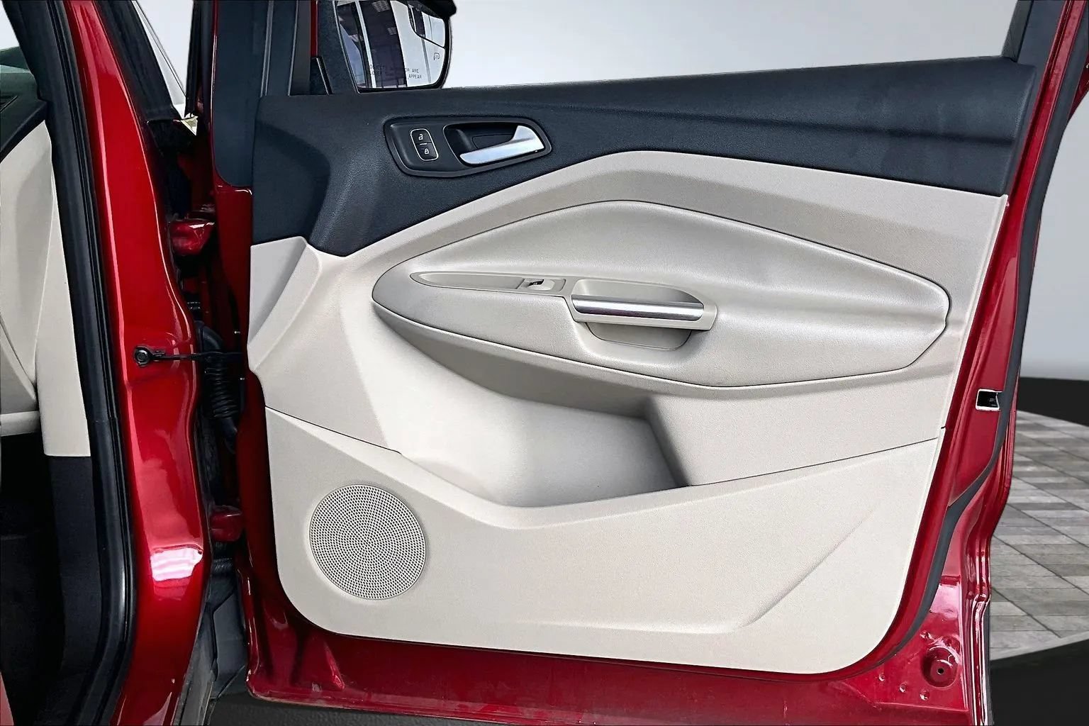 Used 2018 Ford Escape SEL FWD image 24