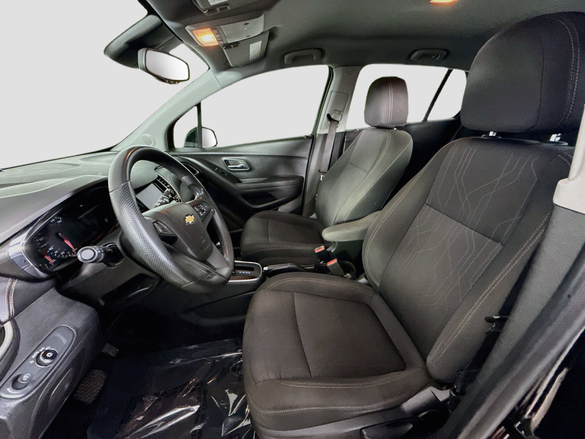 Used 2020 Chevrolet Trax LT FWD image 21