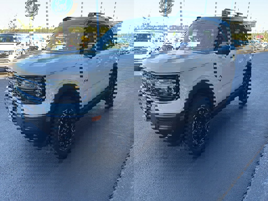 New 2025 Ford Bronco Sport Outer Banks w/ Outer Banks Tech Package+ image 3