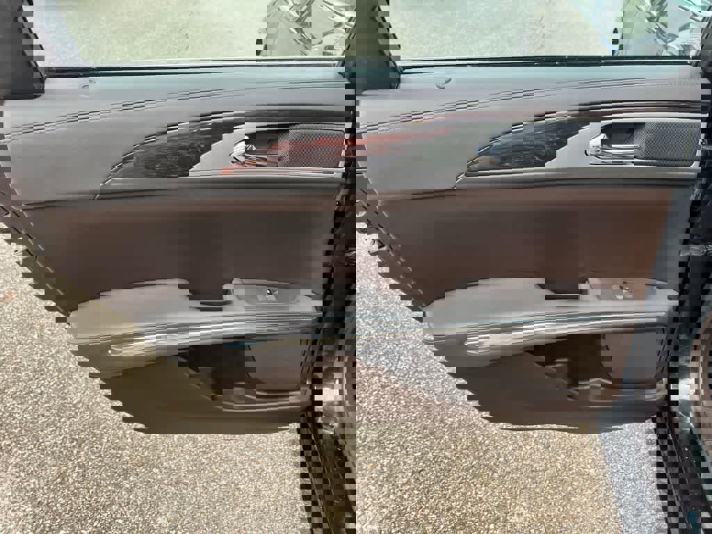 Used 2016 Lincoln MKZ Black Label w/ Technology Package image 19