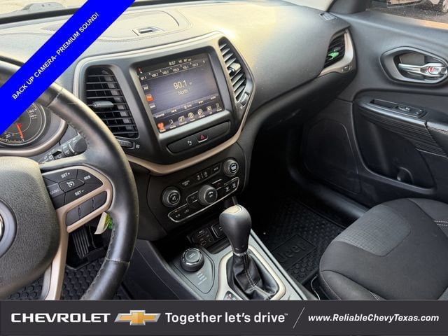 Used 2017 Jeep Cherokee Latitude w/ Safety/Convenience Group AWD/4WD image 18