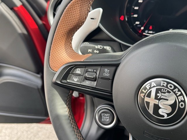 New 2025 Alfa Romeo Giulia AWD w/ Driving Assist Package image 15