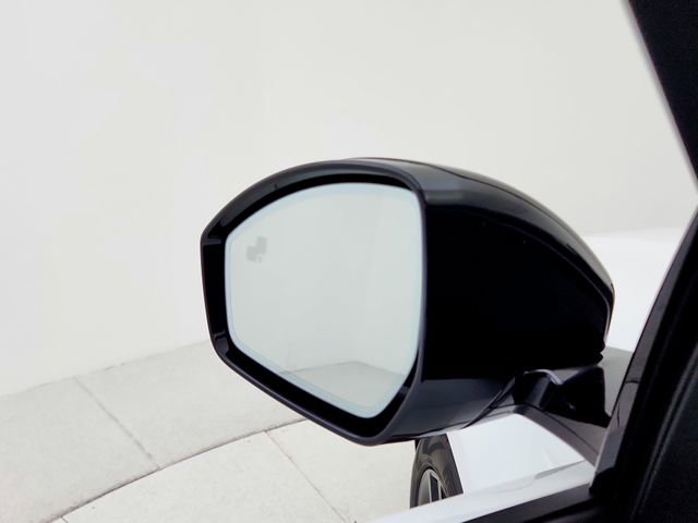 Certified 2025 Land Rover Range Rover Evoque S image 23