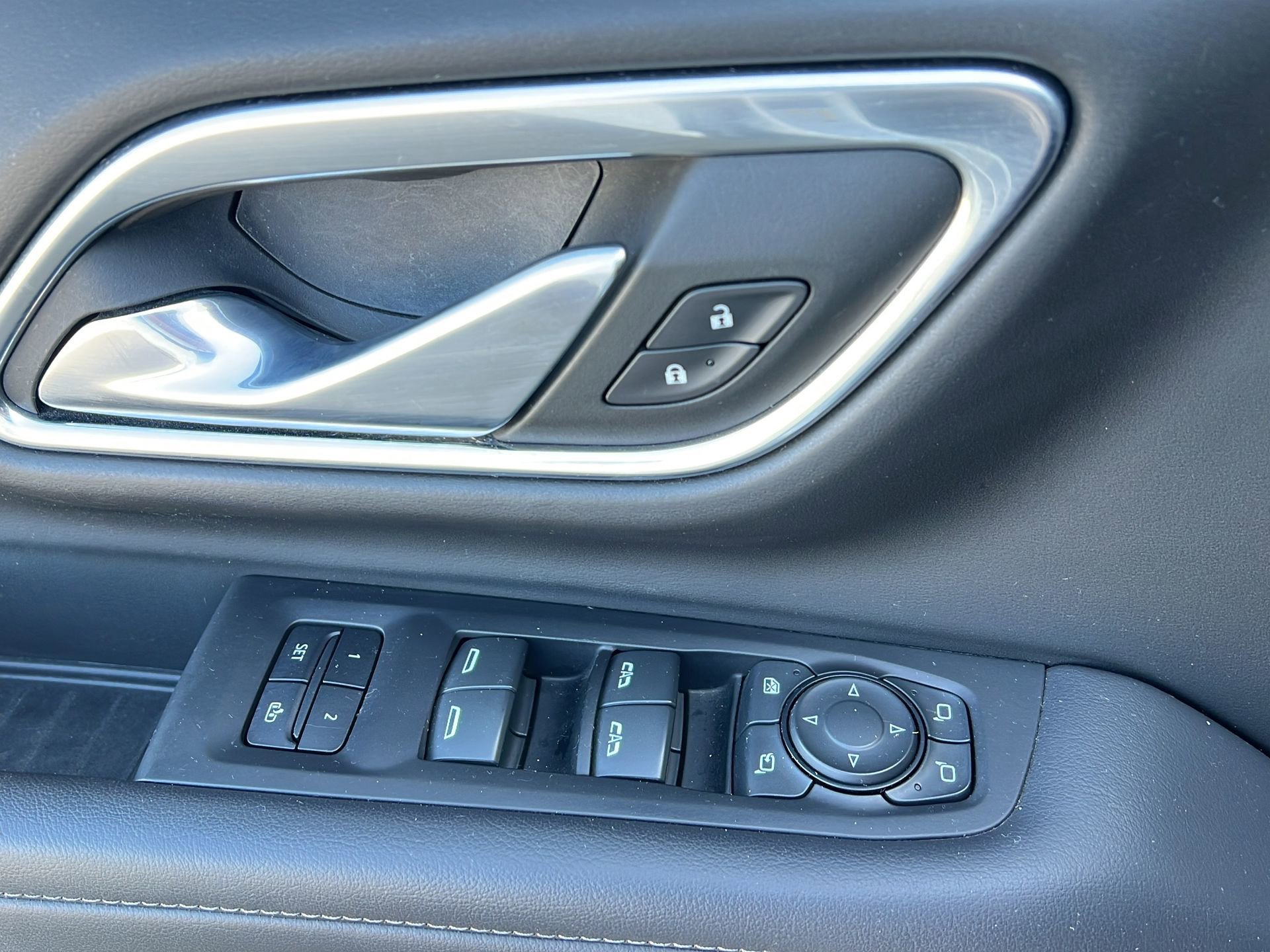 Used 2023 Chevrolet Tahoe Z71 w/ Luxury Package image 26