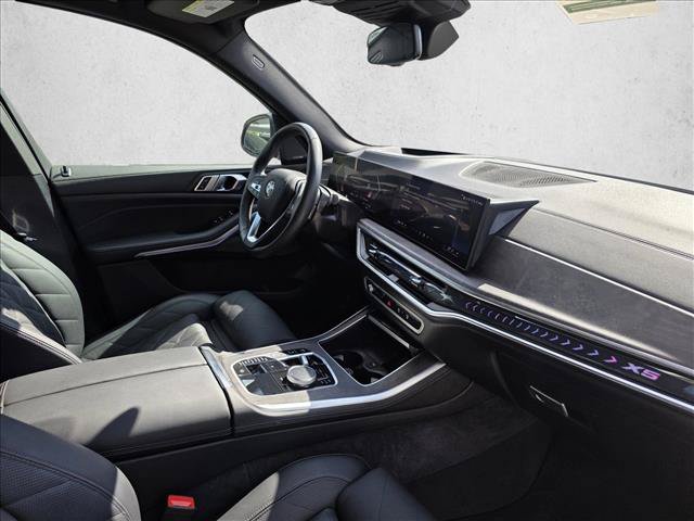 Used 2025 BMW X5 xDrive40i AWD/4WD image 11