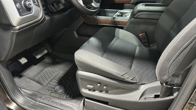 Used 2018 GMC Sierra 2500 SLE w/ Snow Plow Prep Package AWD/4WD image 8