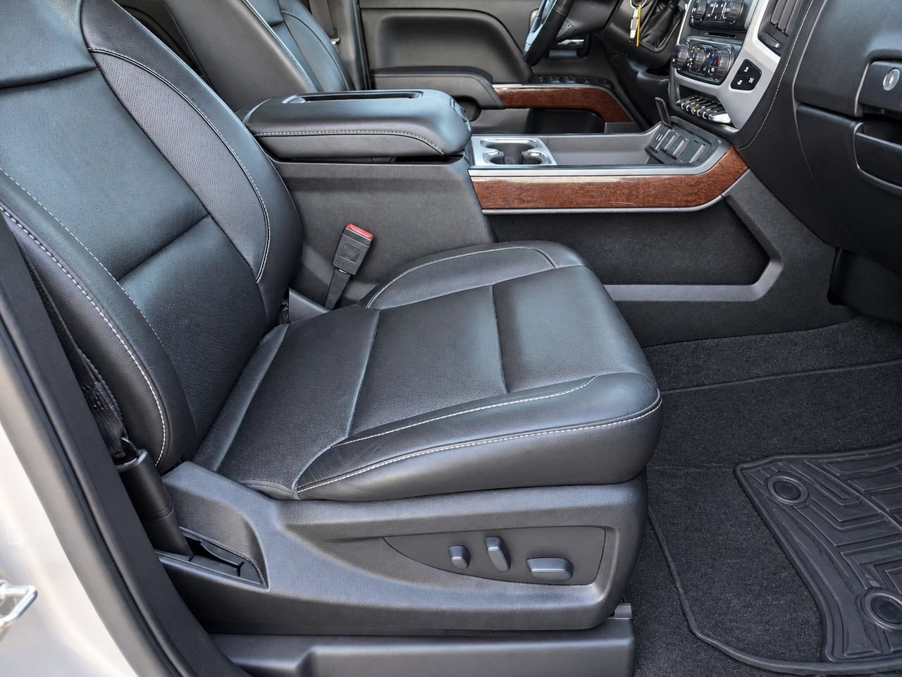 Used 2018 GMC Sierra 1500 SLT AWD/4WD image 41