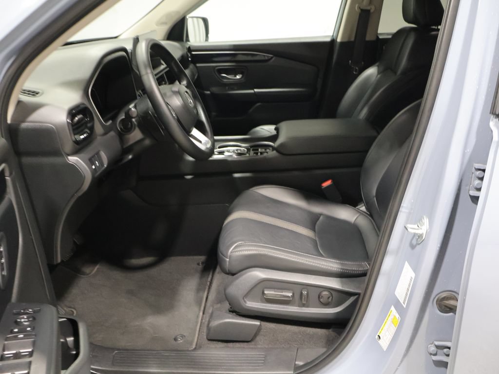 Used 2023 Honda Pilot Touring image 10