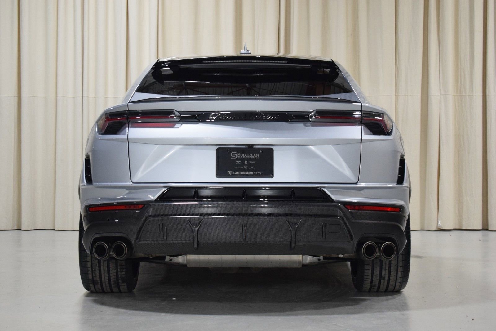 Used 2024 Lamborghini Urus Performante AWD/4WD image 13