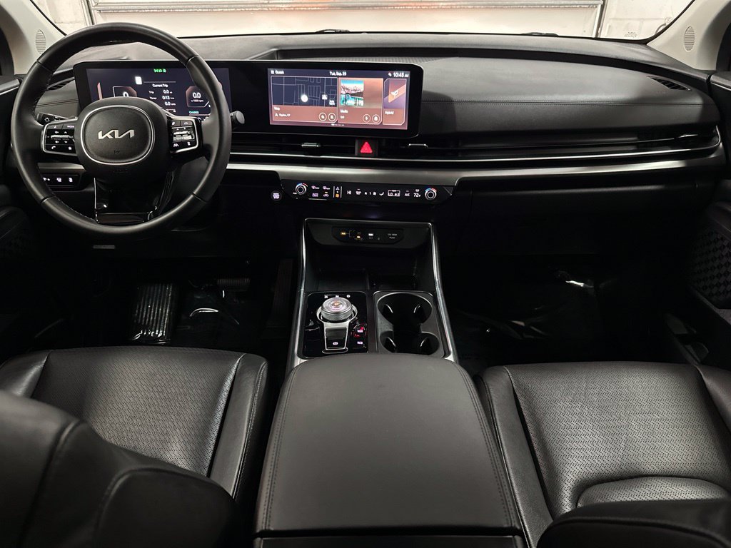 Used 2026 Kia Carnival SX w/ SX Dark Edition Package FWD image 25