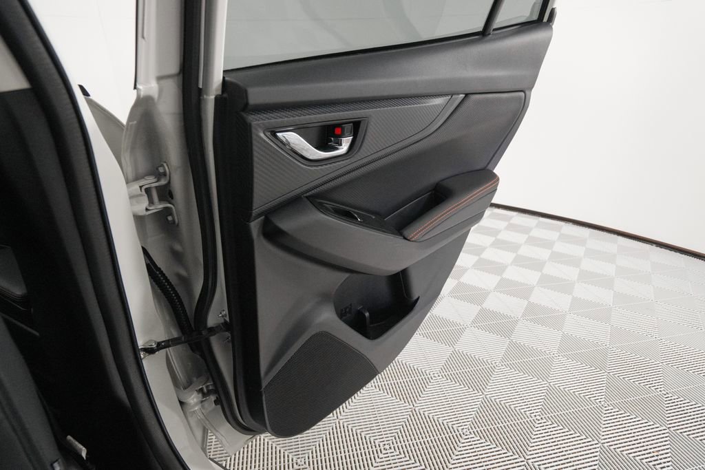 Used 2023 Subaru Crosstrek 2.5i Limited w/ Moonroof Package image 17