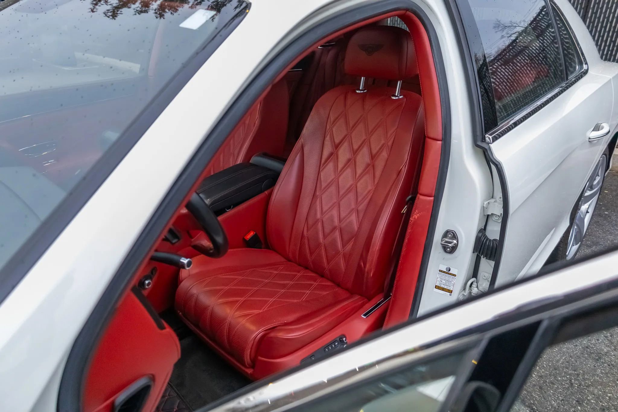 Used 2015 Bentley Flying Spur V8 image 40