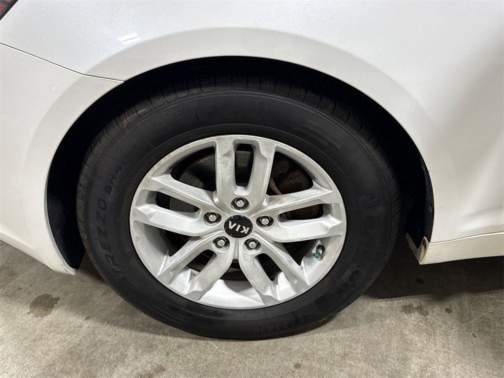 Used 2011 Kia Optima LX w/ Convenience Pkg image 24