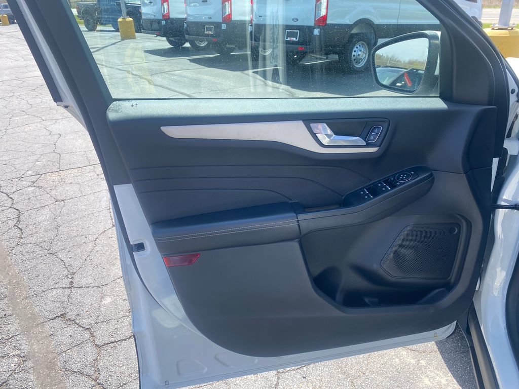 Used 2021 Ford Escape SEL FWD image 11