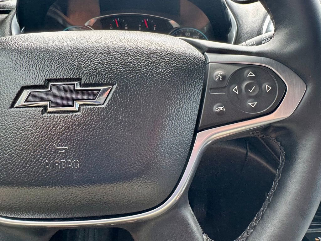 Used 2023 Chevrolet Traverse RS image 29