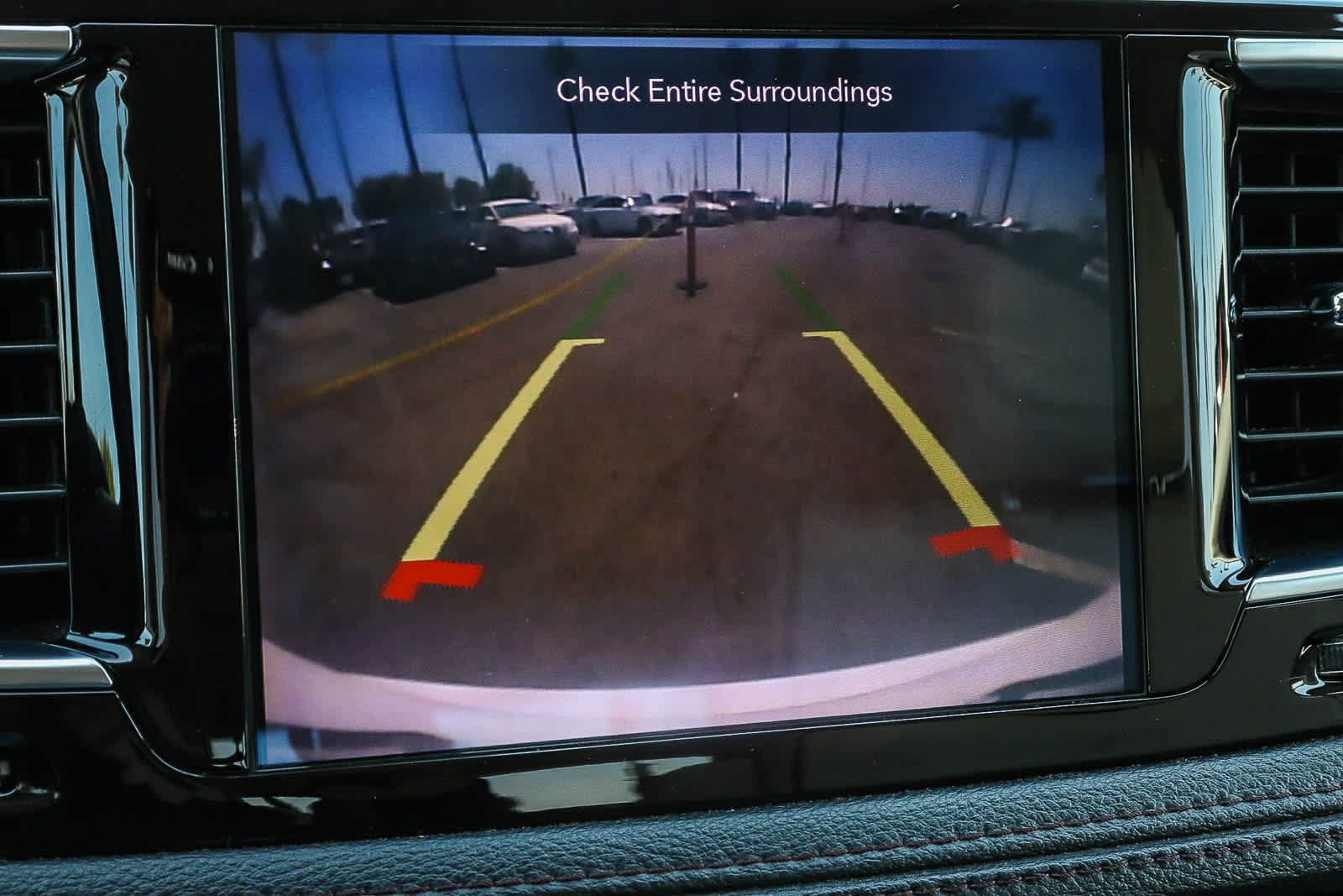 Used 2019 Chrysler Pacifica Limited FWD image 32