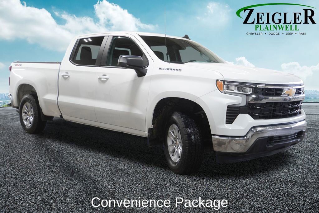 Used 2025 Chevrolet Silverado 1500 LT w/ Work Truck Package image 4