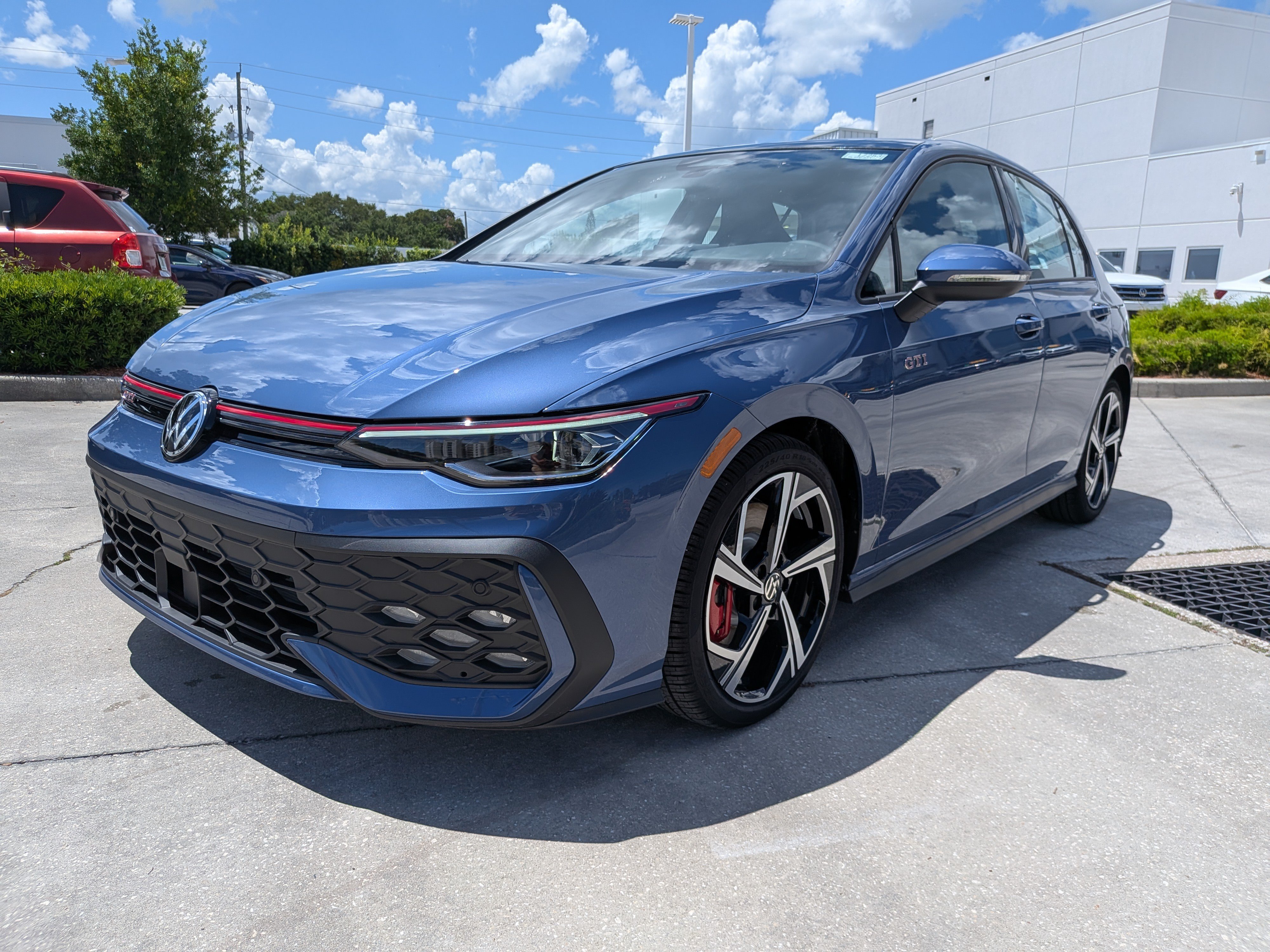 New 2026 Volkswagen GTI SE FWD image 7