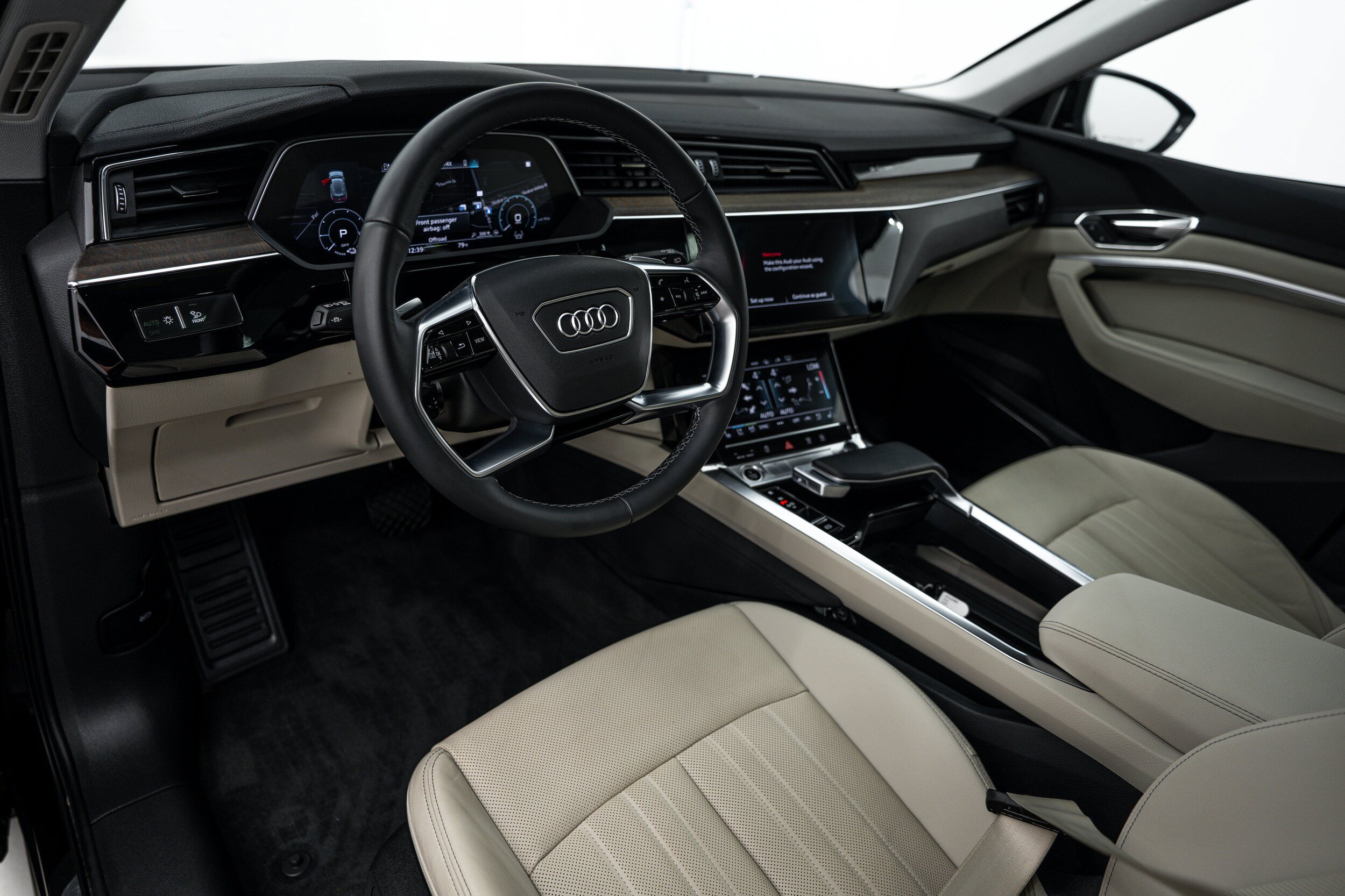 Certified 2024 Audi Q8 e-tron Premium Plus w/ Premium Plus Package AWD/4WD image 10