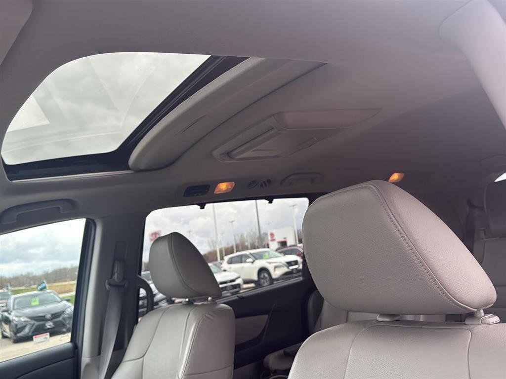 Used 2016 Honda Odyssey EX-L image 7