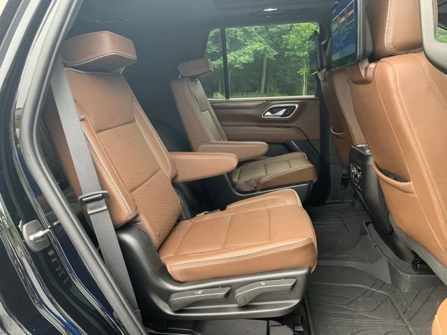 Used 2024 Chevrolet Tahoe High Country w/ Advanced Technology Package AWD/4WD image 13