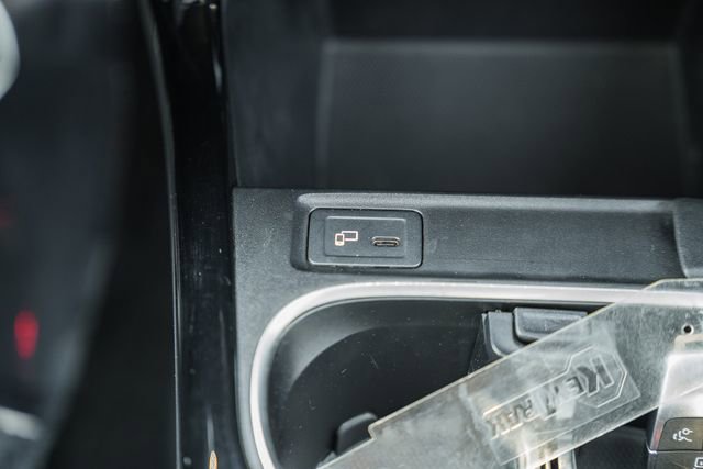 Used 2023 Mercedes-Benz CLA 250 4MATIC image 23