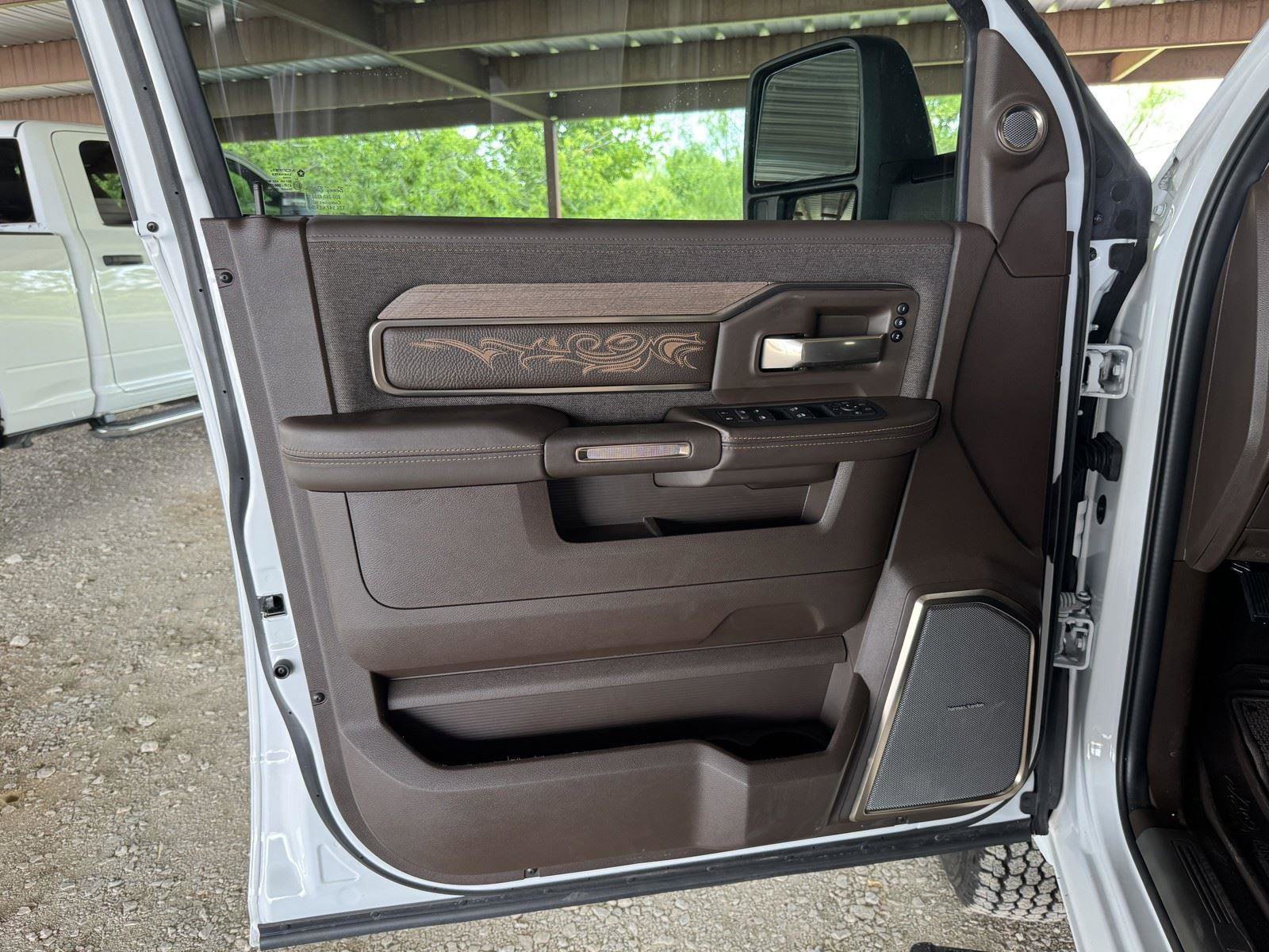 Used 2026 RAM 3500 Longhorn AWD/4WD image 28