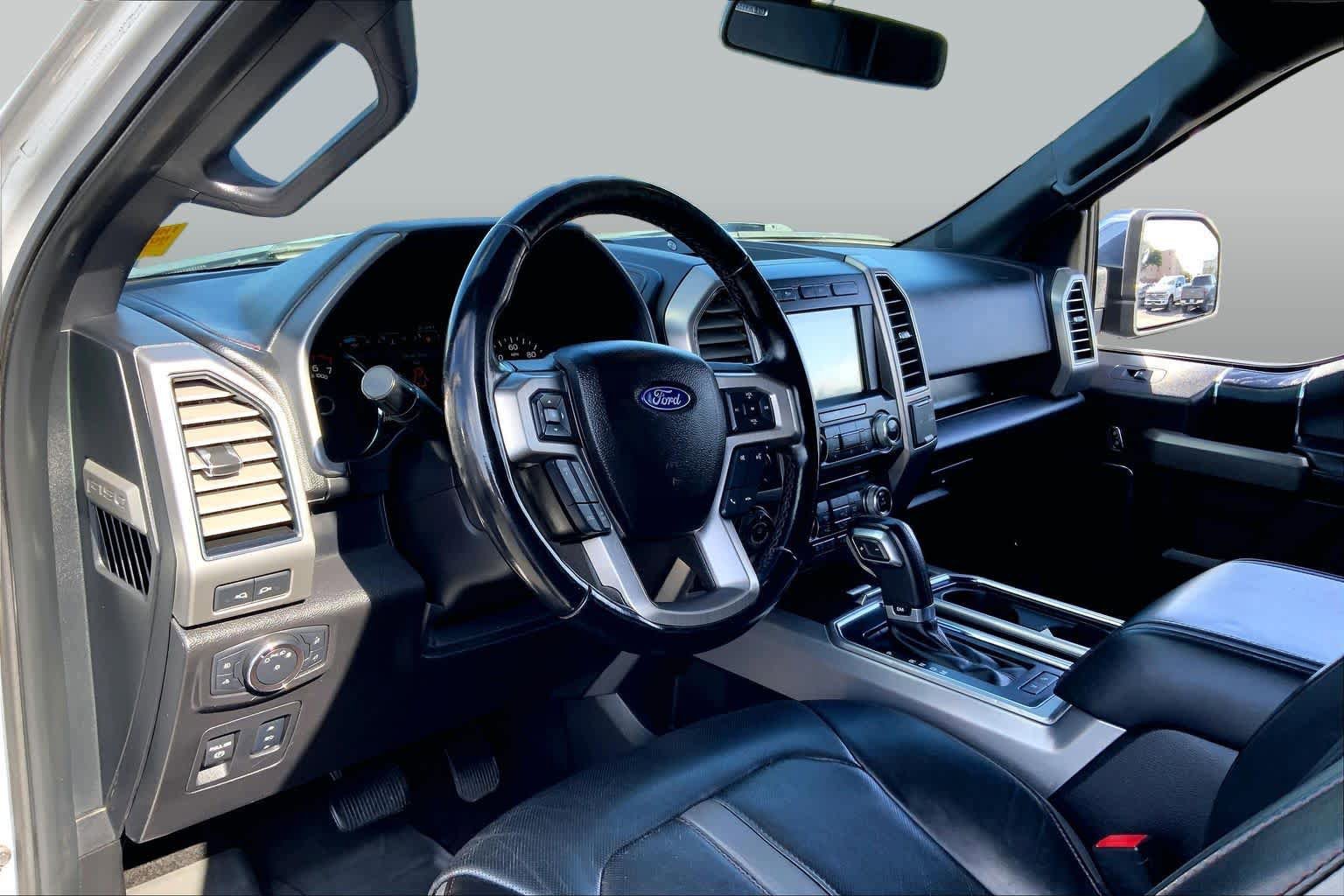 Used 2018 Ford F150 Platinum w/ Equipment Group 701A Luxury AWD/4WD image 15