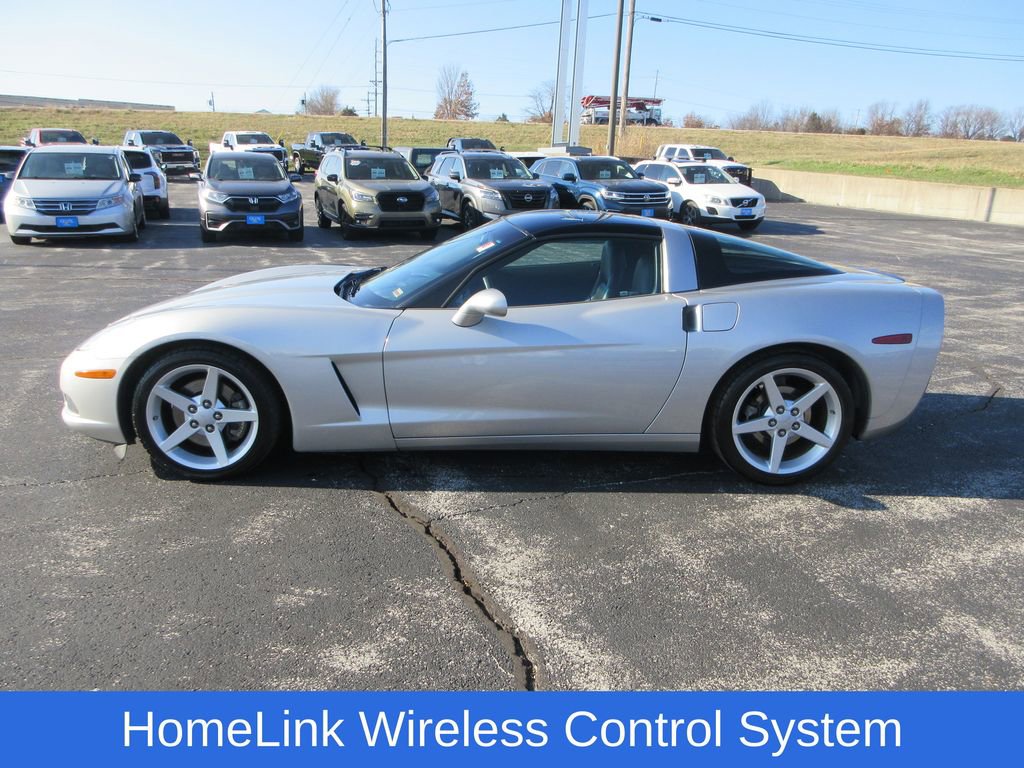 Used 2005 Chevrolet Corvette Coupe w/ Preferred Equipment Group image 2
