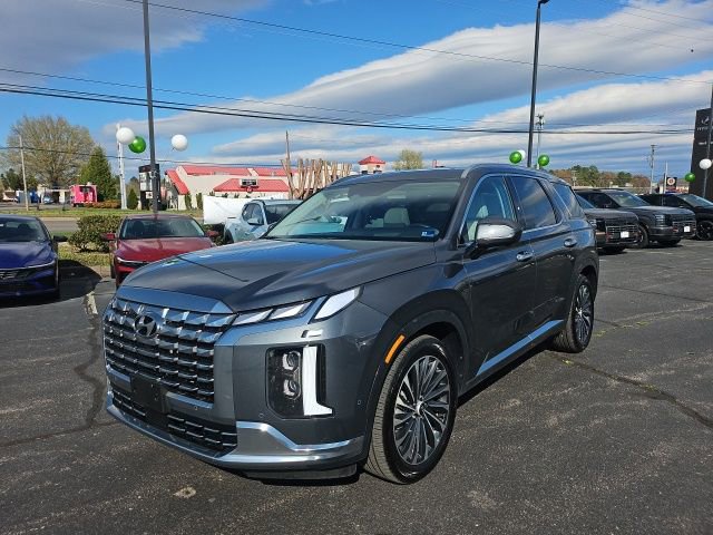 Used 2025 Hyundai Palisade Calligraphy image 2