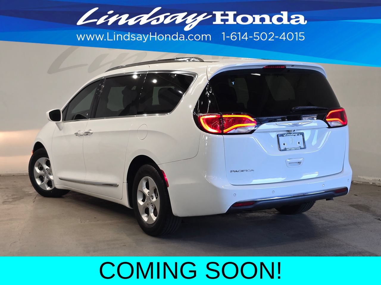 Used 2017 Chrysler Pacifica Touring-L Plus FWD image 4