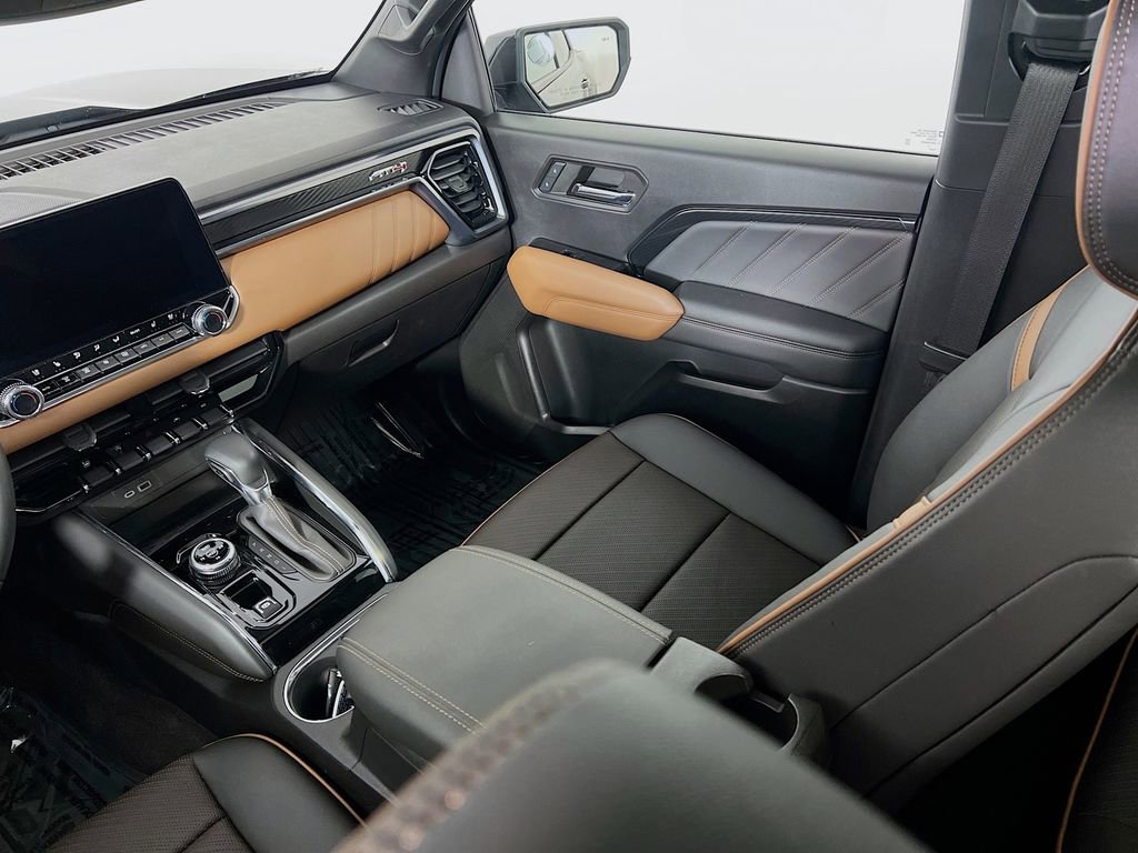 Used 2023 GMC Canyon AT4 w/ AT4 Premium Package image 23