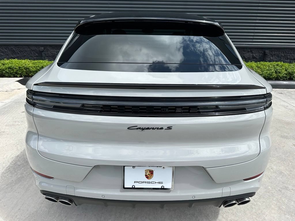 Used 2026 Porsche Cayenne S AWD/4WD image 13