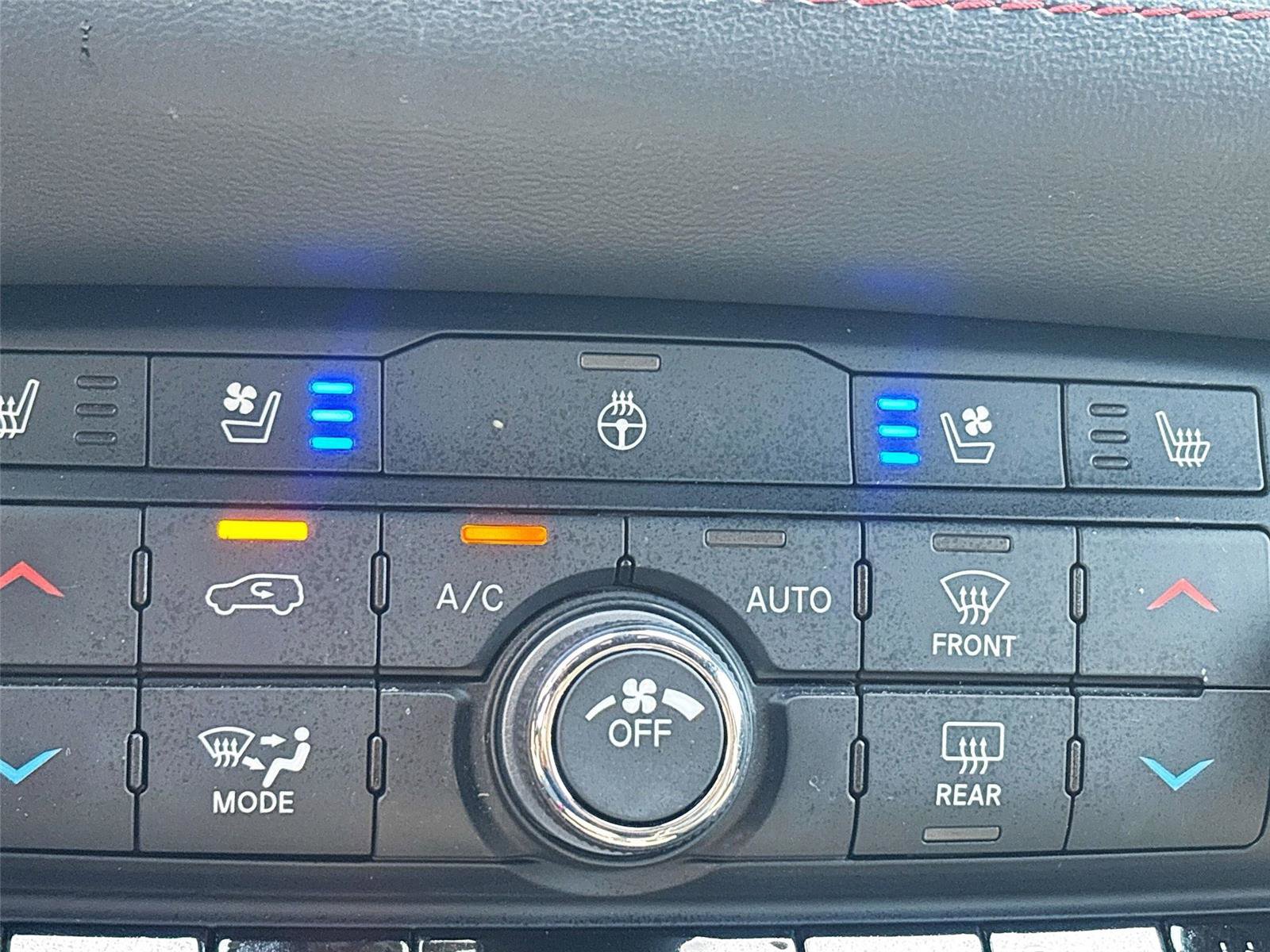 Used 2025 Dodge Durango GT image 21