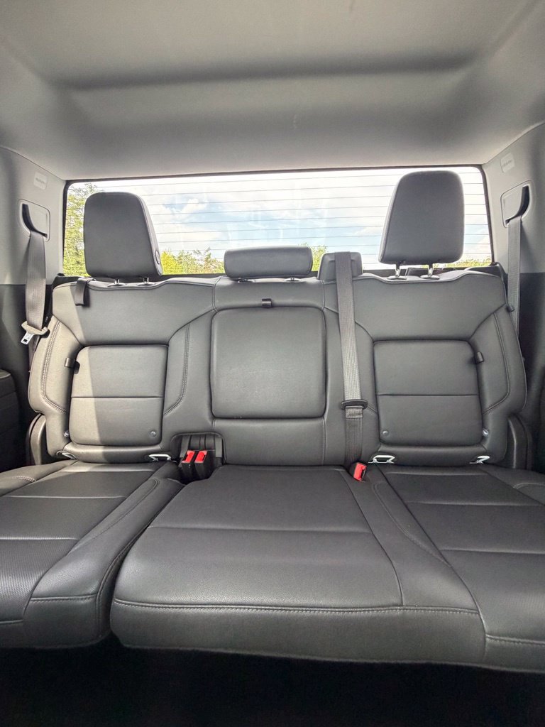 Used 2025 GMC Sierra 1500 SLT AWD/4WD image 16