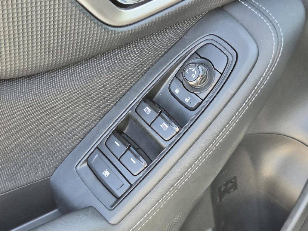 Used 2024 Subaru Forester Premium AWD/4WD image 16