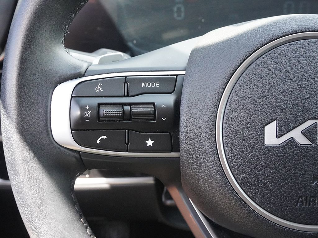 Used 2025 Kia Sportage EX AWD/4WD image 40