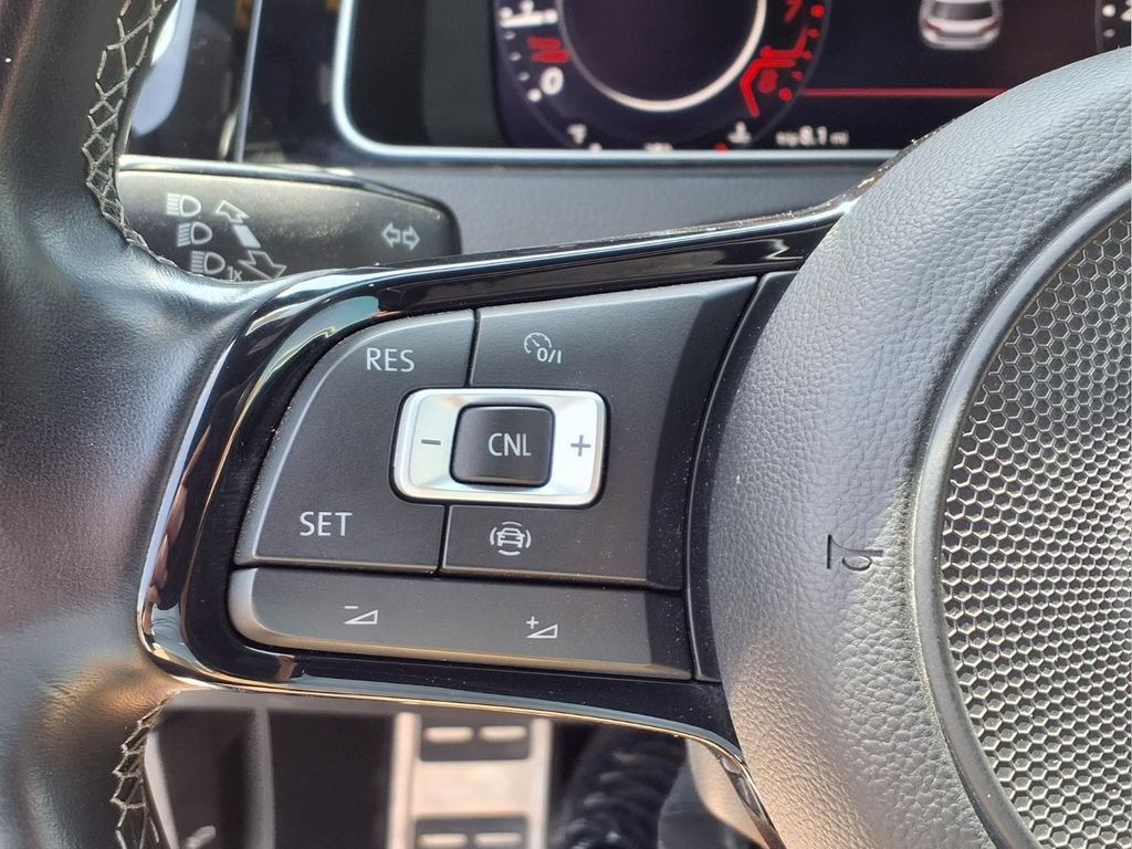 Used 2019 Volkswagen Golf R 4-Door AWD/4WD image 23
