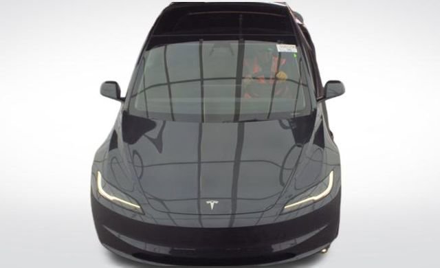 Used 2025 Tesla Model 3 Long Range image 2