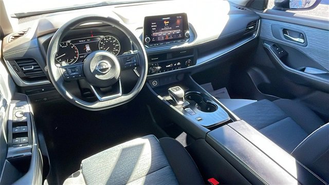 Used 2023 Nissan Rogue SV image 14