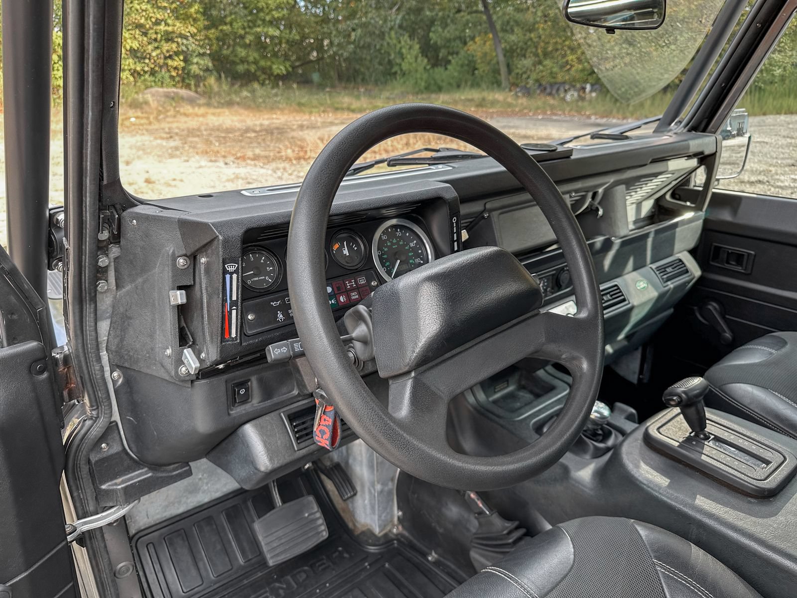 Used 1997 Land Rover Defender 90 AWD/4WD image 22