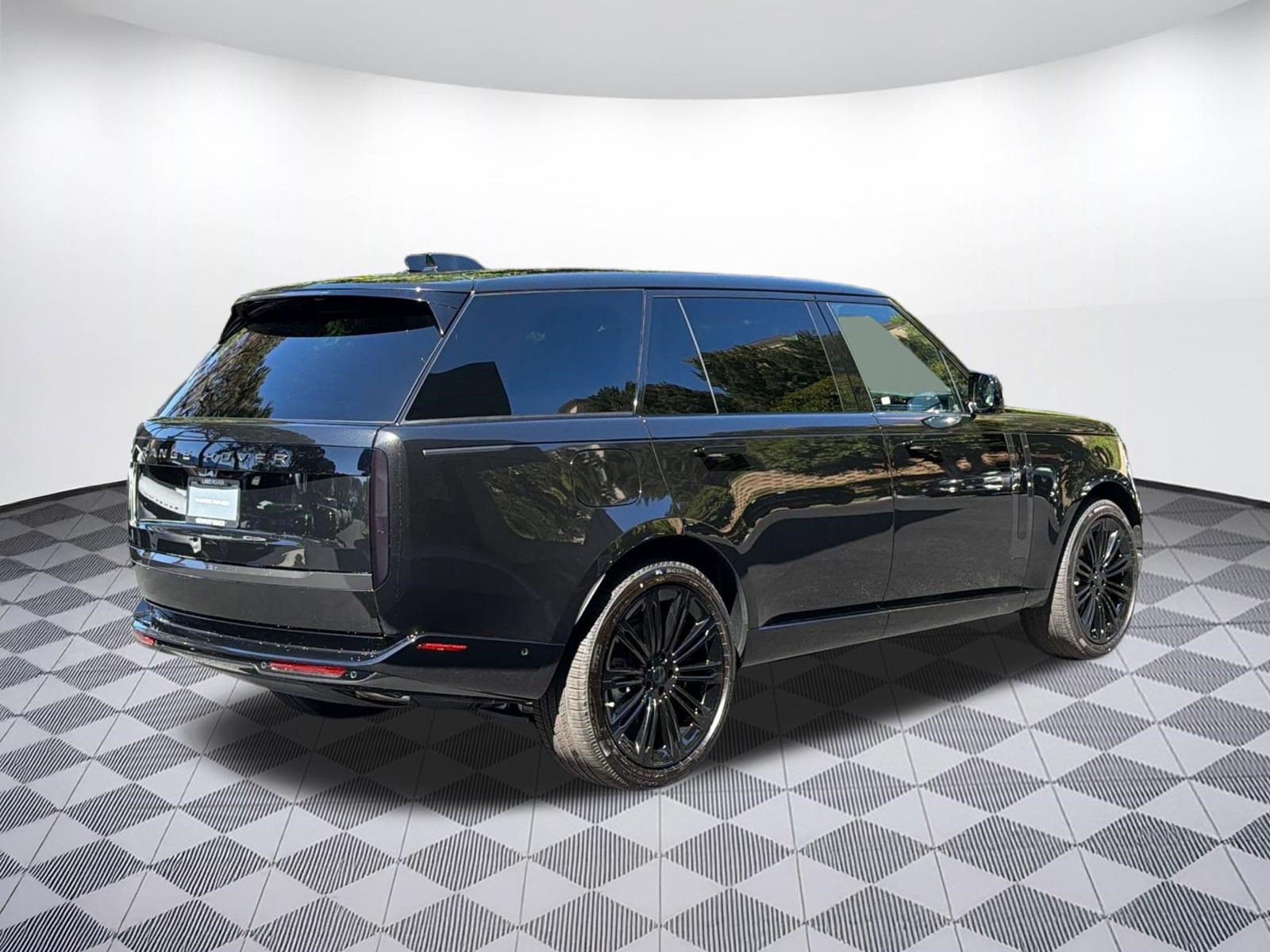 New 2026 Land Rover Range Rover Long Wheelbase SE AWD/4WD image 9