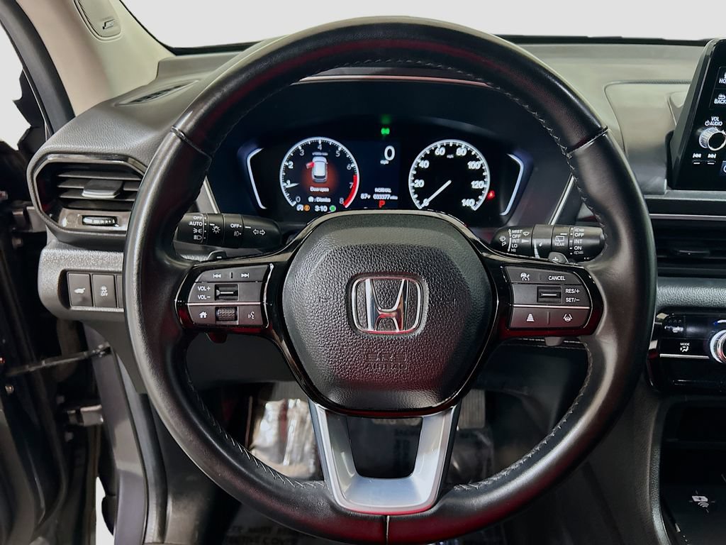 Used 2025 Honda Pilot Touring image 9