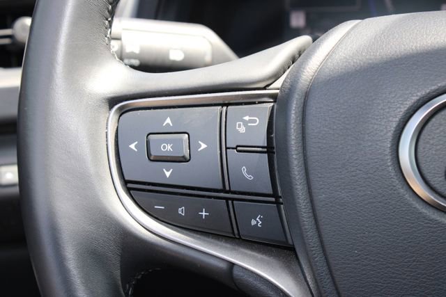 Certified 2025 Lexus UX 300h FWD image 18