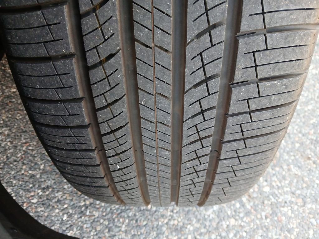 New 2025 Volkswagen Atlas SE image 26