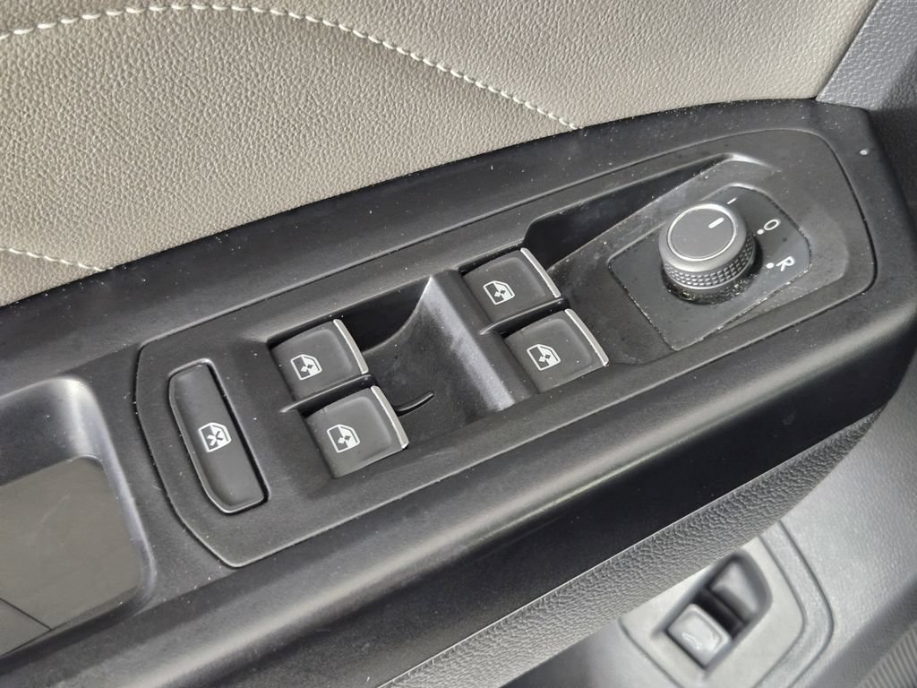 Used 2021 Volkswagen Atlas SE FWD image 24