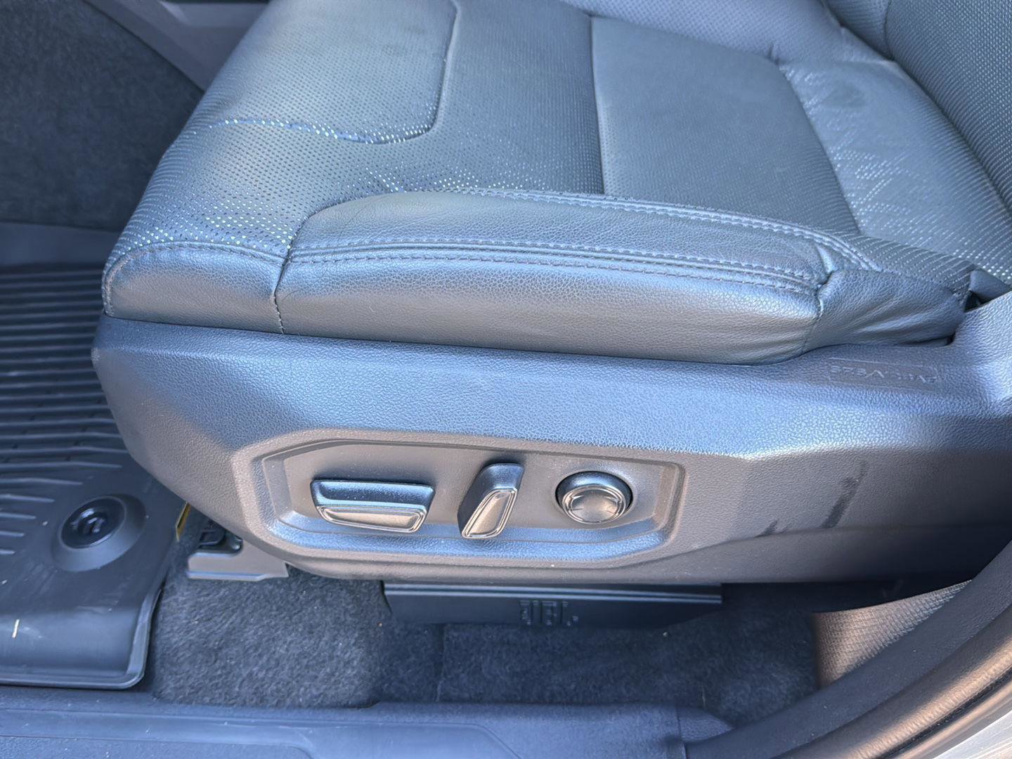 Used 2024 Toyota Tundra Limited image 28