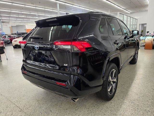 Used 2022 Toyota RAV4 SE AWD/4WD image 5