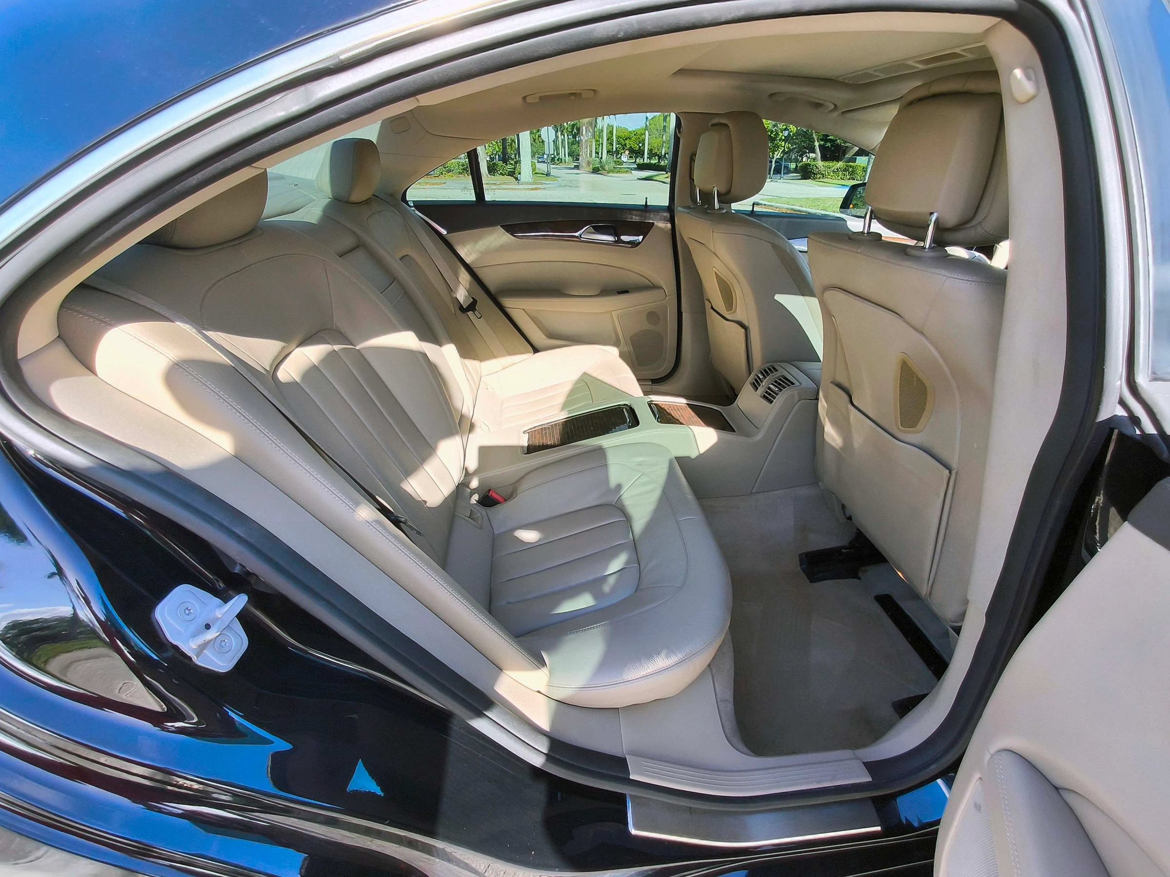 Used 2013 Mercedes-Benz CLS 550 4MATIC image 13
